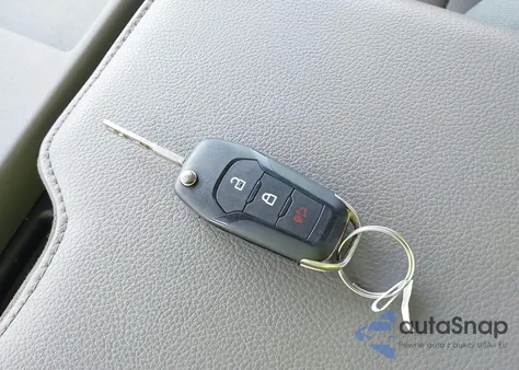 2022 Ford F-250 Xl из США, поврежденный, VIN 1FT7W2B62NEF35464